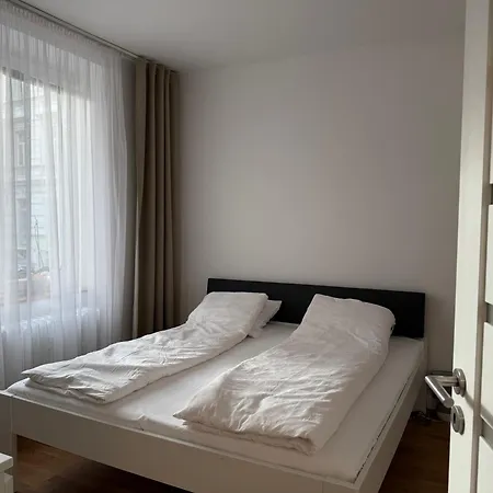 Galaxy 2 Apartment *